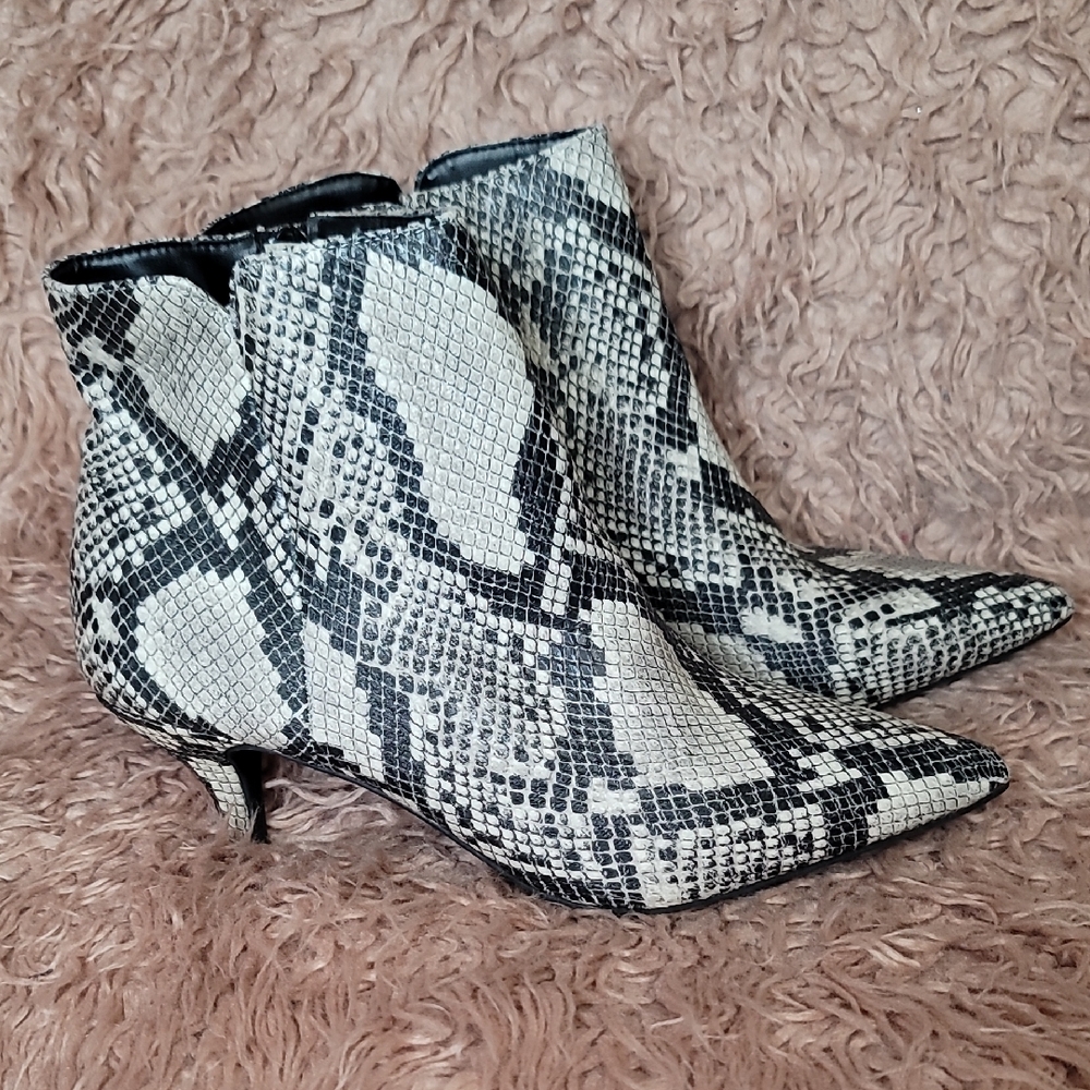 Elegant Snakeskin Pattern Ankle Booties